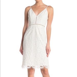 ASTR the Label – Lace V-Neck Sheath Dress in White